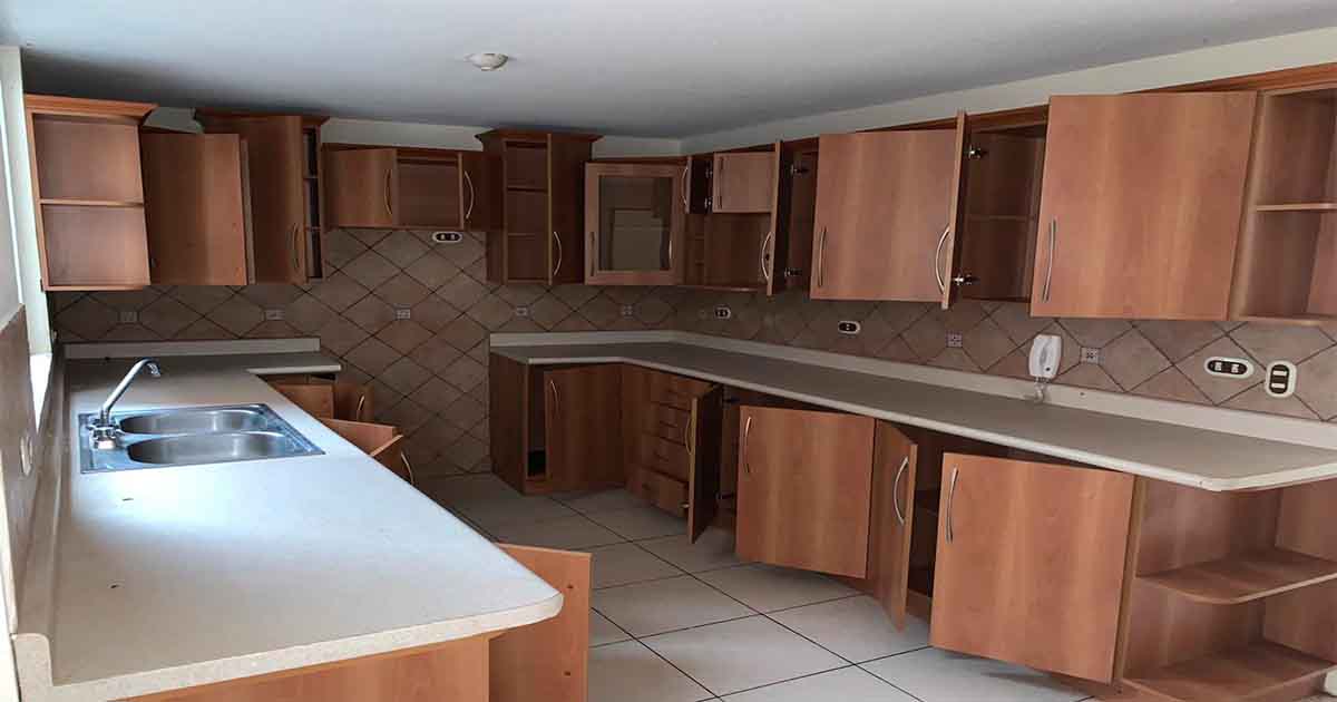 Venta de Casa o Casas, Terrenos, Propiedades, Apartamentos, Inmuebles en Guatemala, zona 11, zona 7, zona 2, zona 18, zona 16, Mixco, Carretera Al Salvador, Fraijanes, Santa Catarina Pinula, Antigua Guatemala, Villa Nueva, Villa Canales, San Miguel Petapa - Venta o Alquiler de Casas En Guatemala